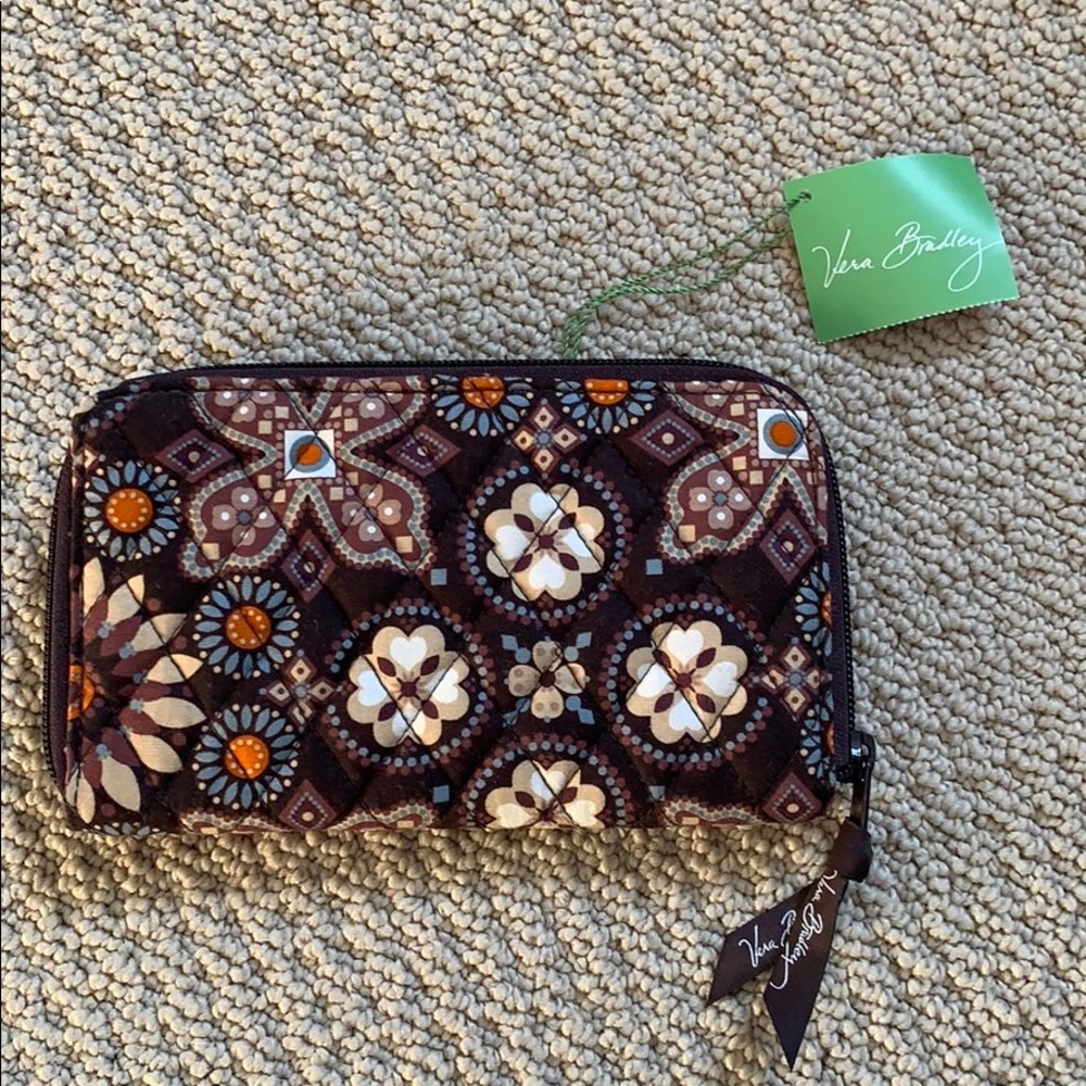NWT Vera Bradley zip around wallet